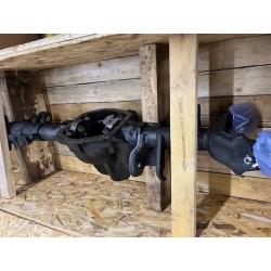 Most przedni obudowa Wrangler JL Rubicon M210 Wide 68585436AA GRUBY